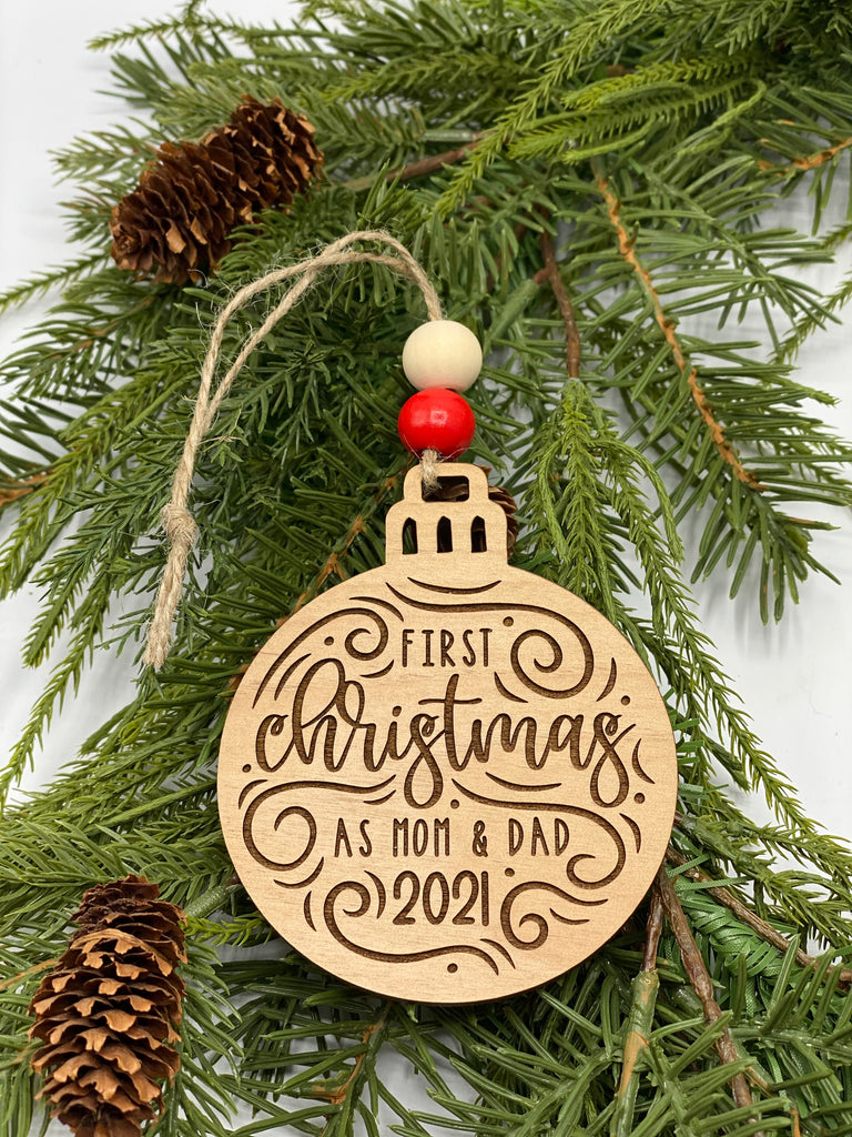 First Christmas as Mom and Dad - Personalized Christmas Gifts, Custom  Family Ornament for Mom and Dad, Family Gifts